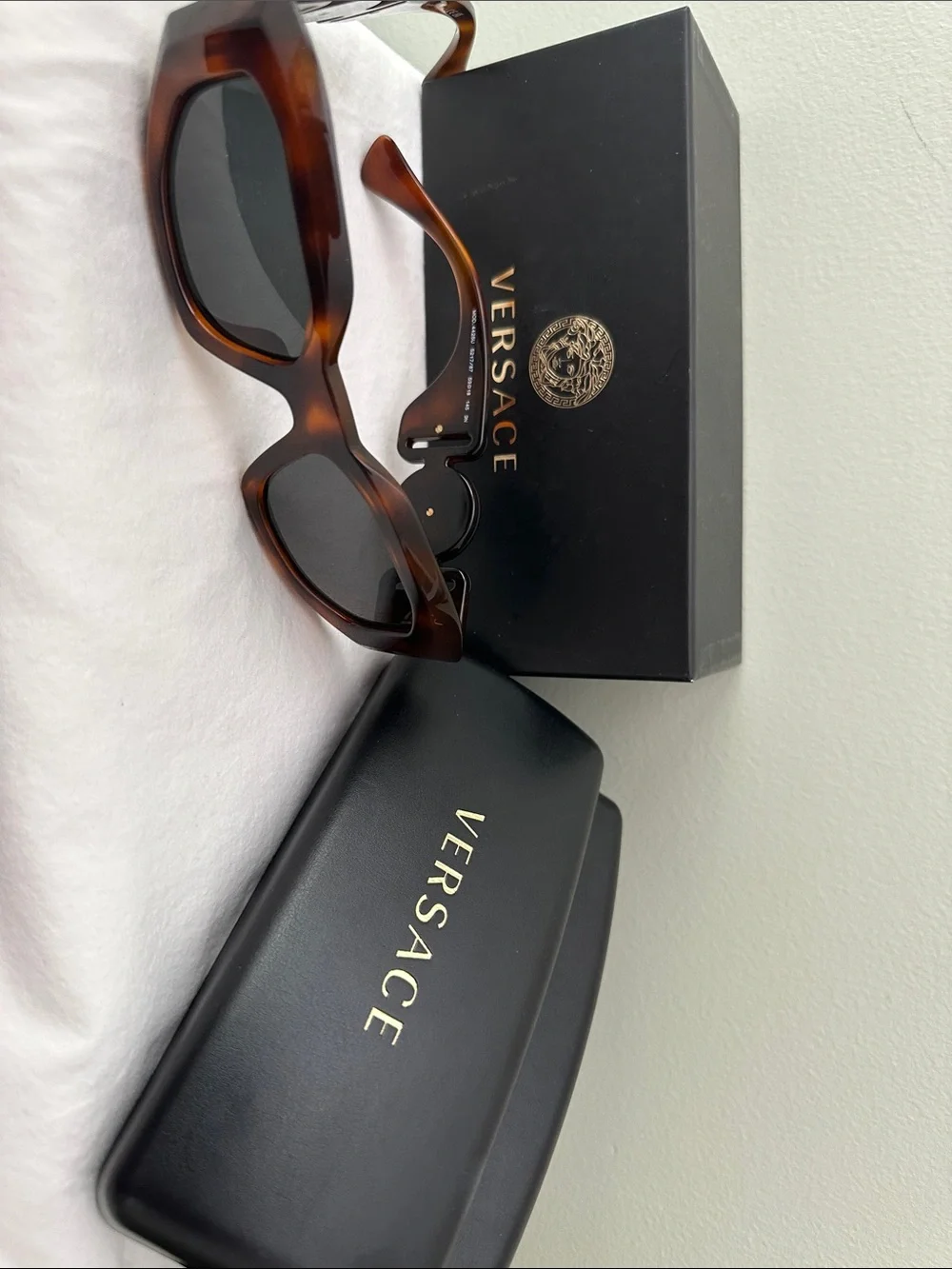 Versace Women’s Brown Tortoiseshell Rectangular Sunglasses (09)